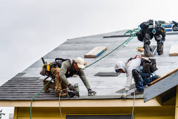 Professional Gutter Installation technician working in Richlands, VA